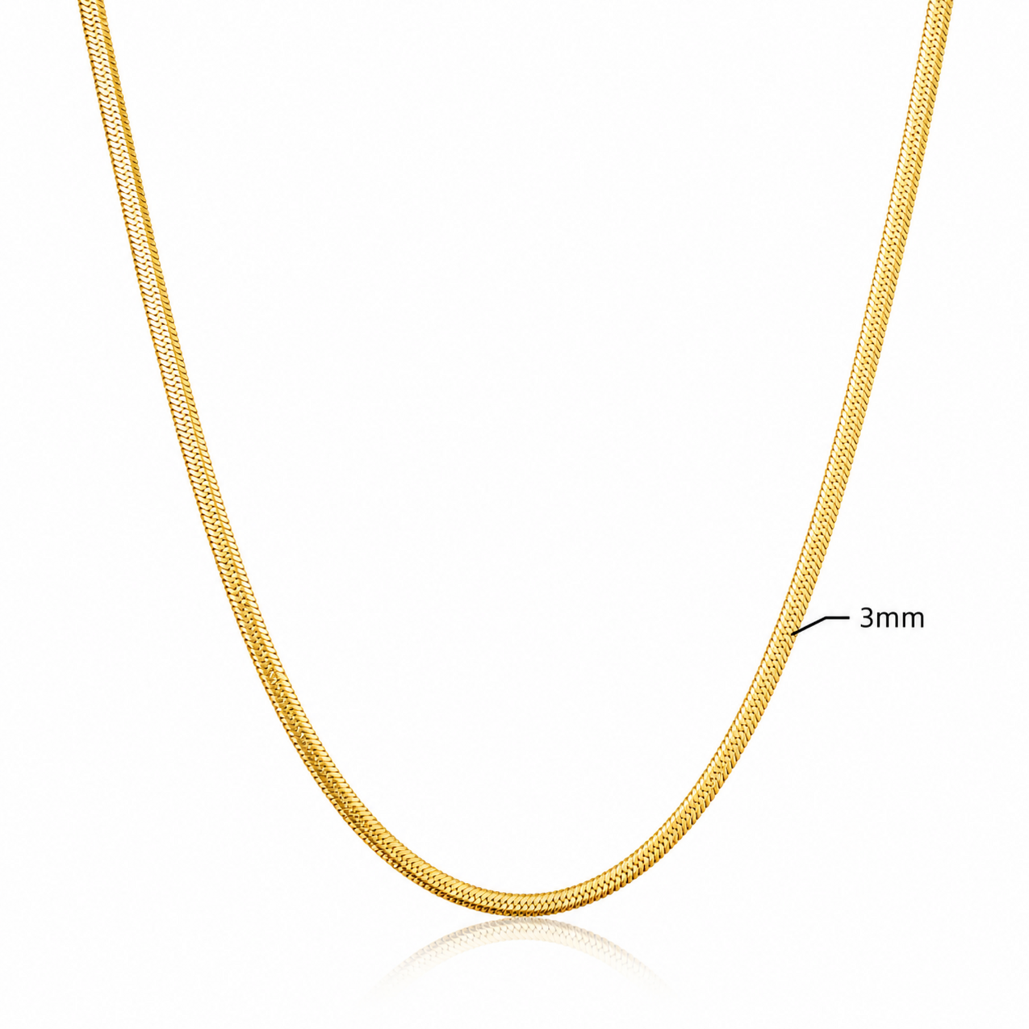Gold chain with a width of 3mm on a white background